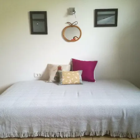 Comfy In The Center Of Valley
